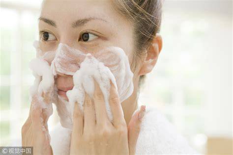 มาส์กโคลนทำความสะอาดผิว: มอบลมหายใจอันล้ำลึกสู่ผิวของคุณ