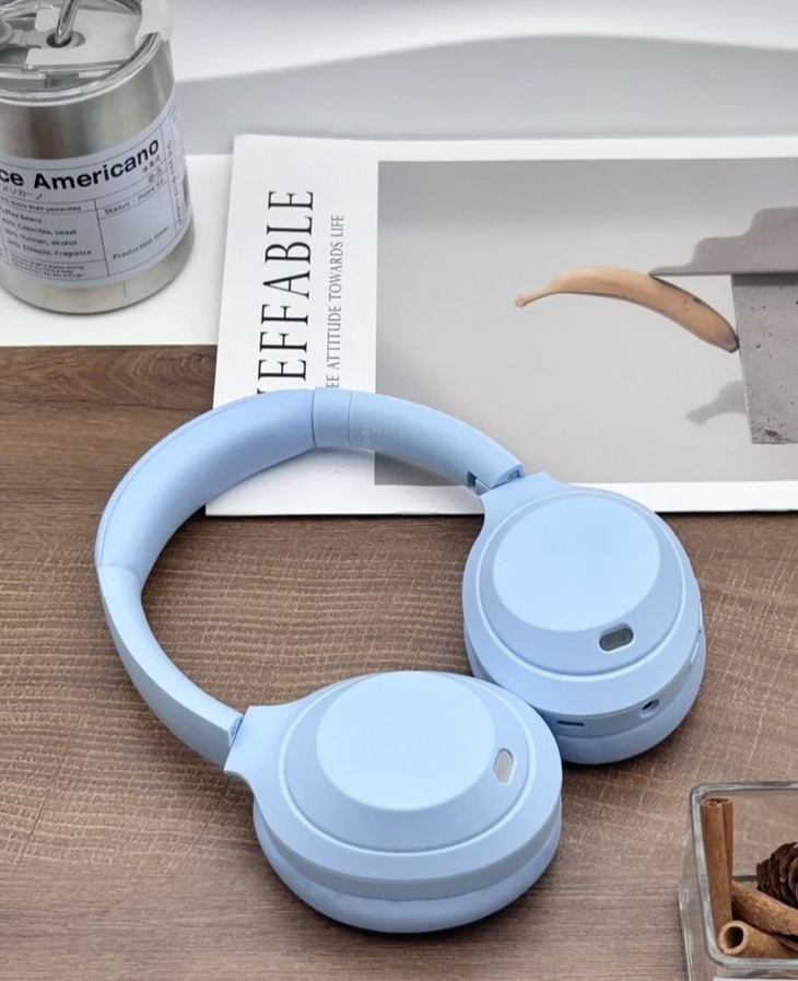 🎧 เทรนด์ Headphone 2025 — เมื่อ “หูฟังเต็มใบ” กลายเป็นไอเท็มที่คนยุคใหม่ต้องมี