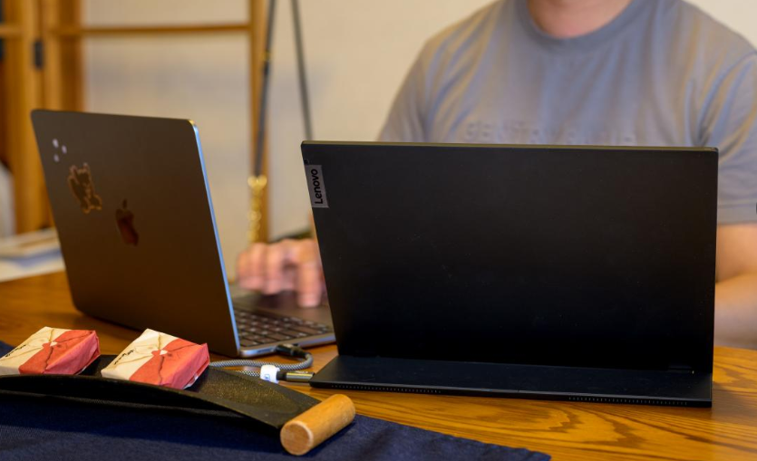 Lenovo ThinkVision M14t Gen 2: หน้าจอเสริม สำหรับมือถือที่สมบูรณ์แบบ