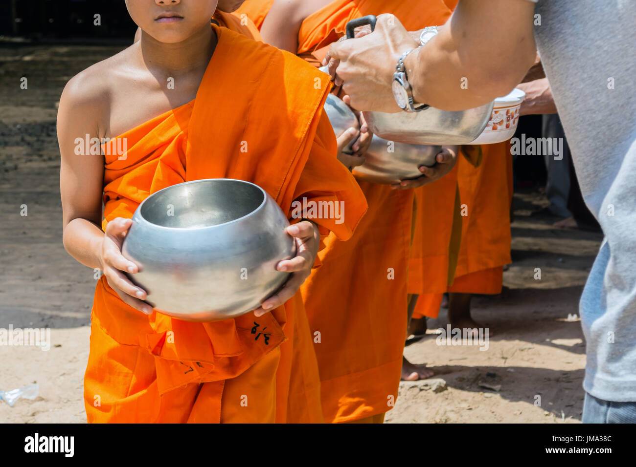 วันเข้าพรรษา 2568: ความหมาย กิจกรรม และแนวทางปฏิบัติของพุทธศาสนิกชน
