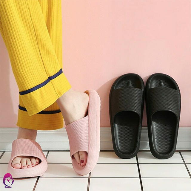 รองเท้าแตะคู่โปรดใส่ไปไหนก็รอด! มาดูวิธีเลือกรองเท้าแตะที่ใส่แล้วดูดีมีสไตล์