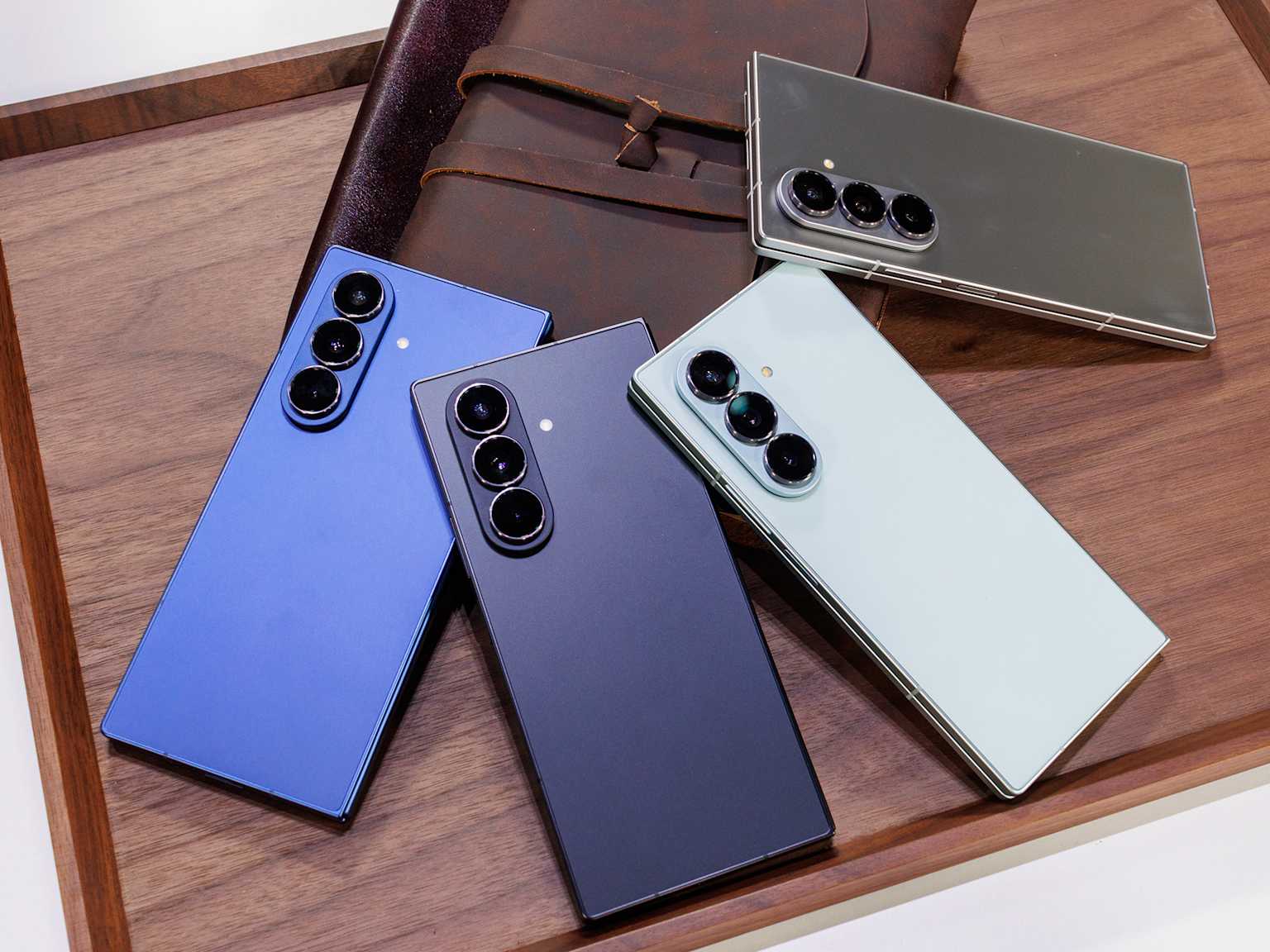รีวิวจุดเด่น ราคาเปิดจองของ Samsung Galaxy Z Fold 7