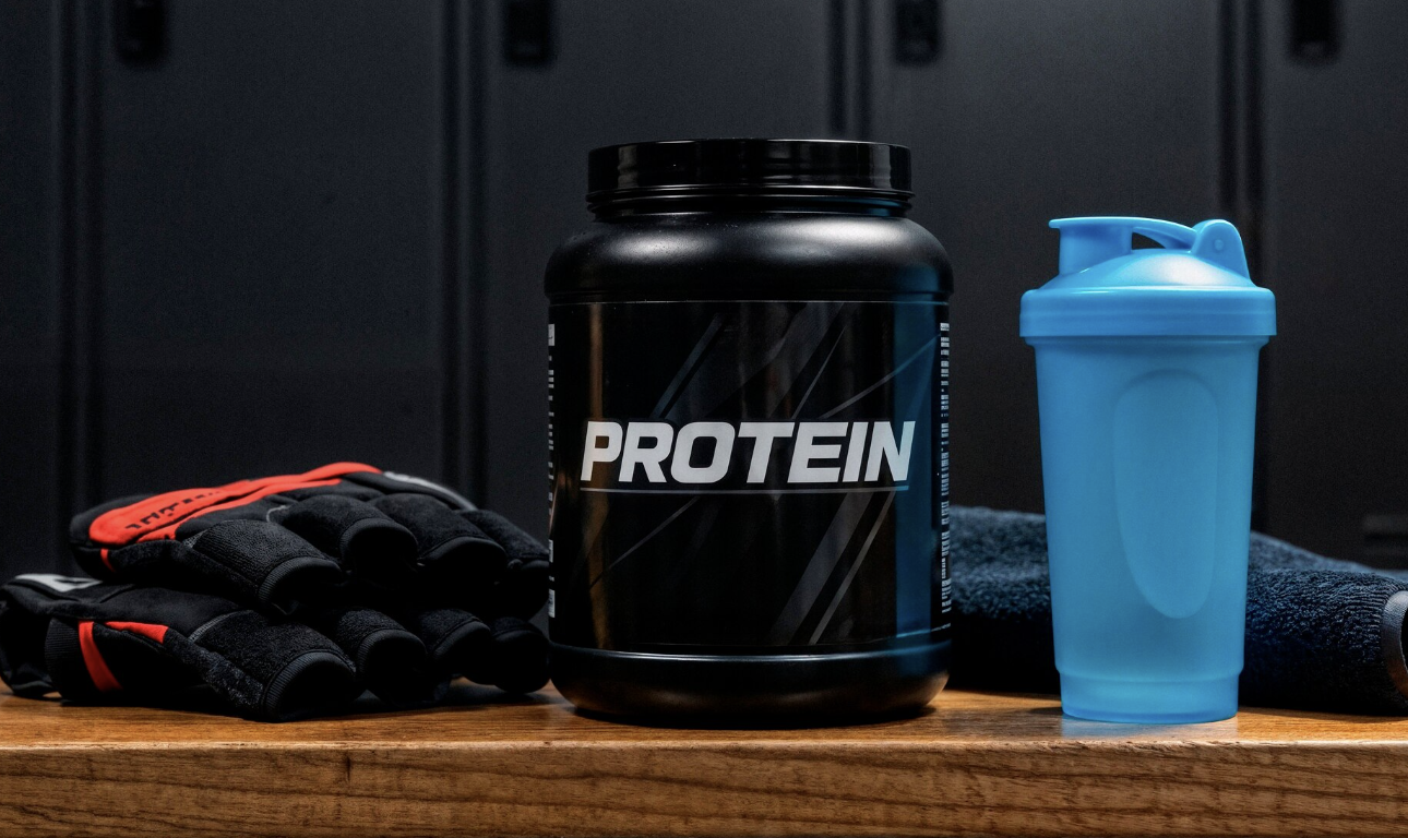 Whey Protein กับ Soy Protein ต่างกันอย่างไร เลือกแบบไหนถึงใช่สำหรับคุณ?