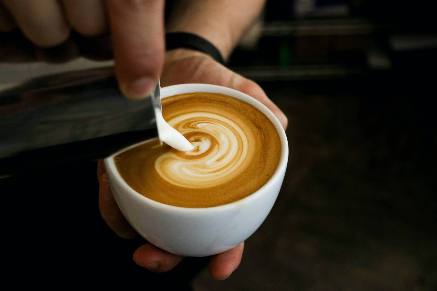 คู่มือเลือกกาแฟนม: จาก Flat White ถึง Latte หาคำตอบว่าแก้วไหนคือแก้วโปรด