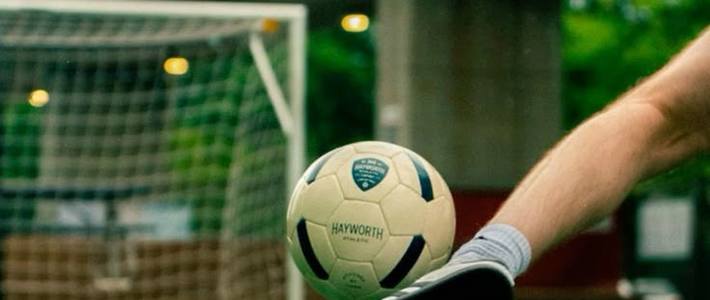 กีฬาลูกบอลที่มีทุกโรงเรียน – ทำไมกีฬาเหล่านี้ถึงเป็นตัวตำนานที่ไม่มีวันหายไป