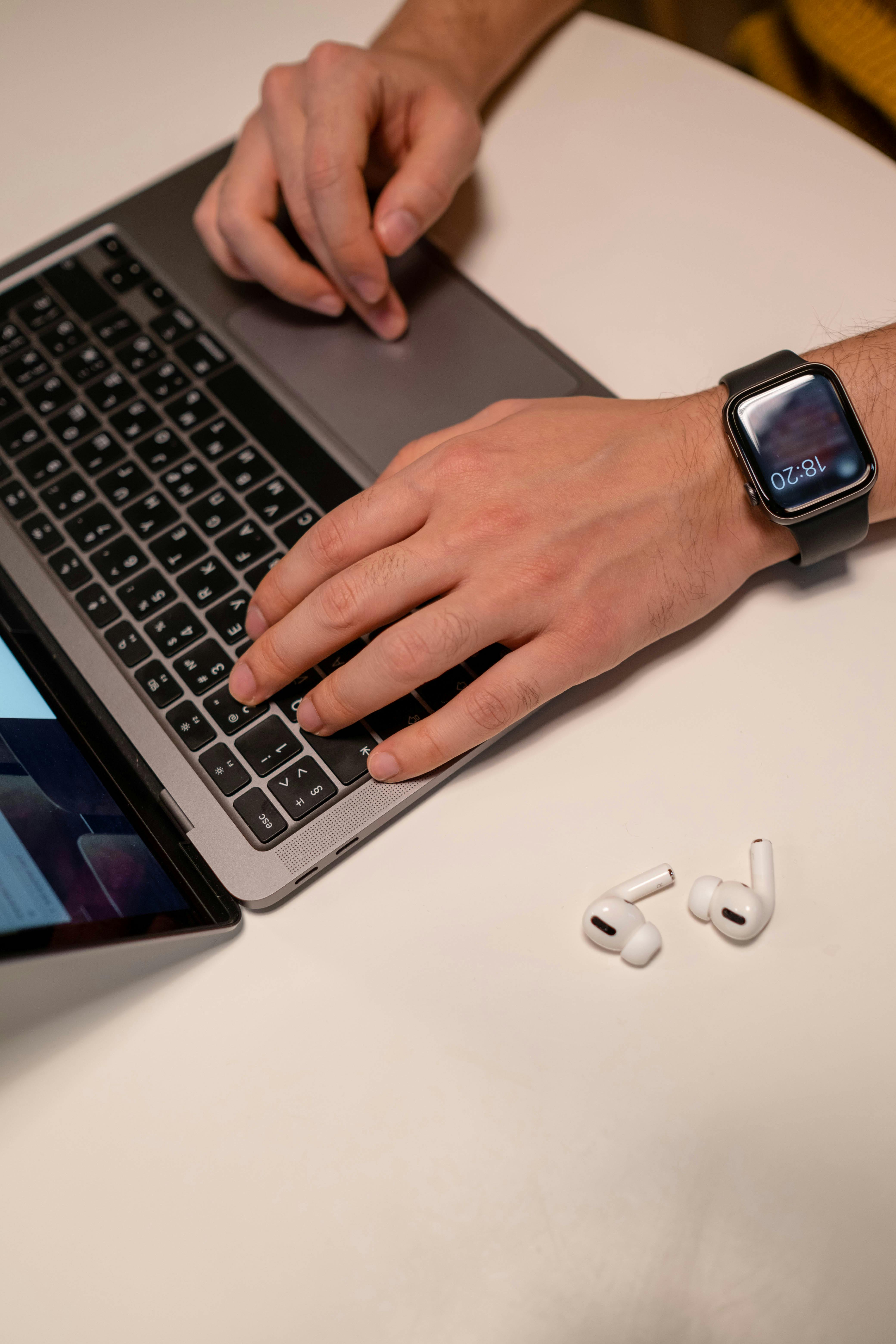 APPLE TECH | AirPods Pro 3 การก้าวข้ามขีดจำกัดของชิป H3 ของ Apple