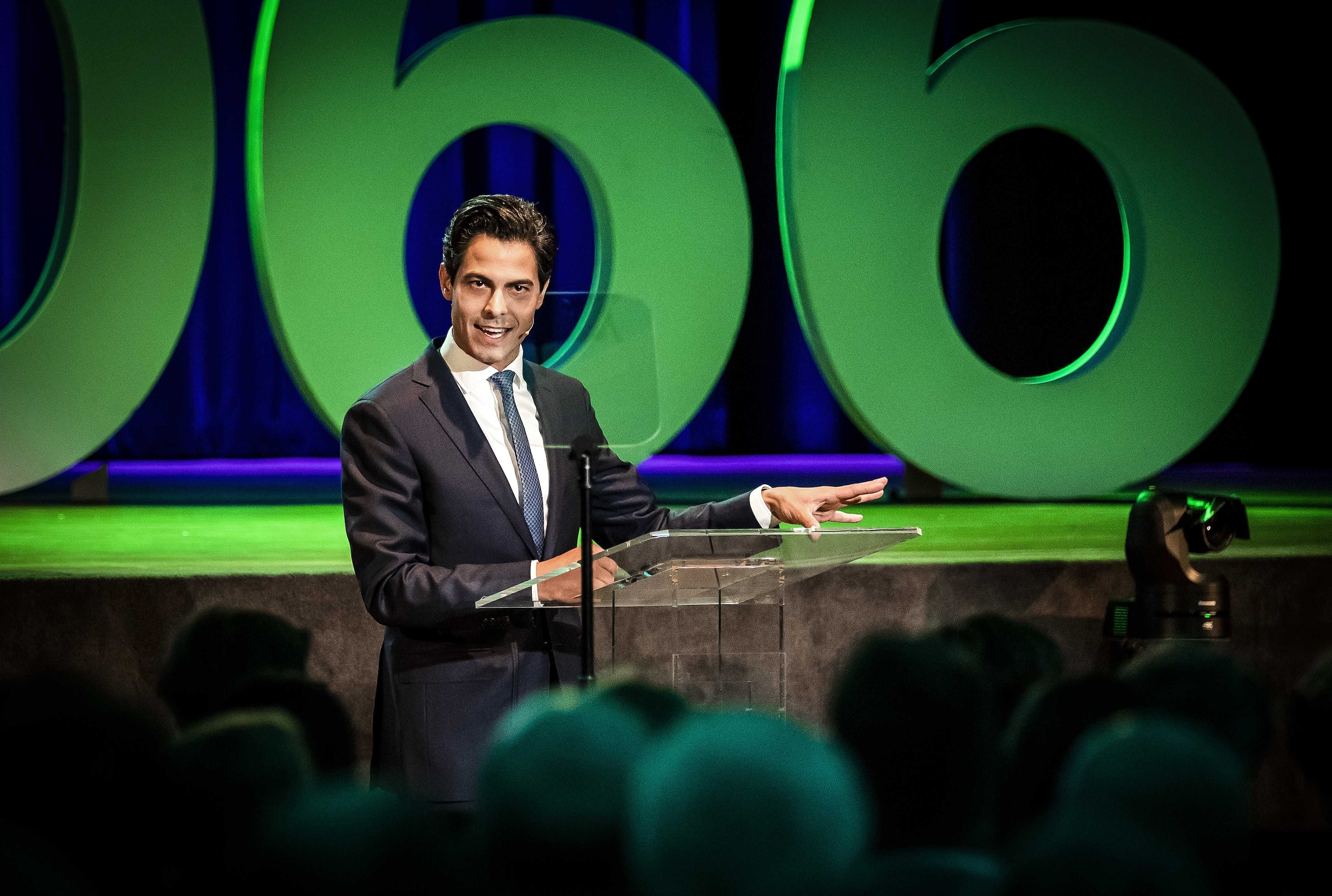 Rob Jetten ผู้นำรุ่นใหม่แห่งเนเธอร์แลนด์ กับ First Gentleman คนแรกของประเทศ
