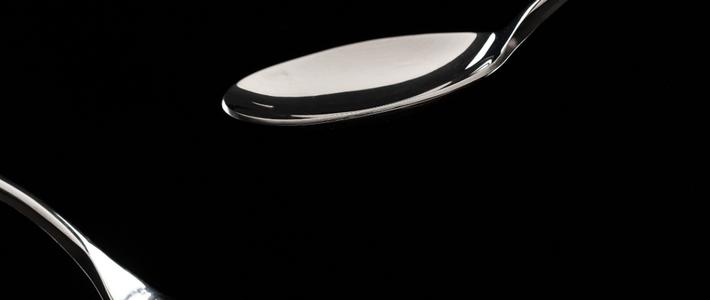 ทำไม “ช้อน” ต้องคู่กับ “ส้อม” ? คู่หูบนโต๊ะอาหารที่อยู่ด้วยกันแทบทุกมื้อ