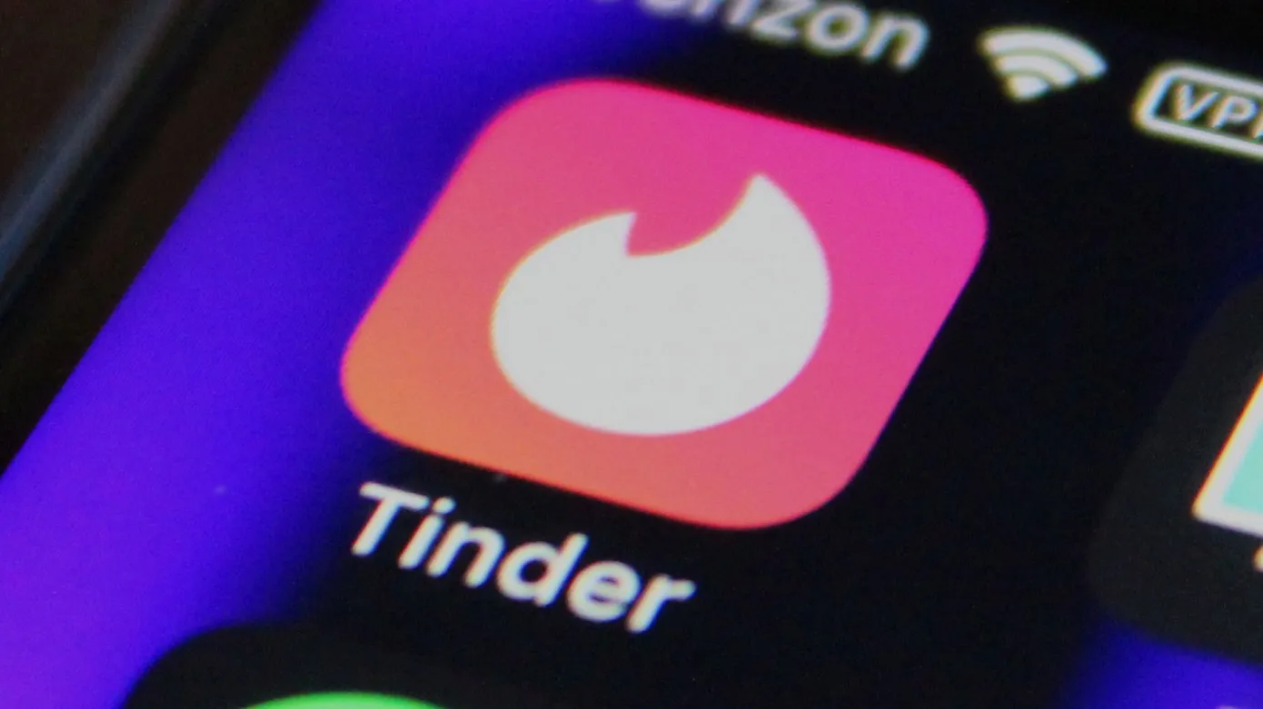 Tinder ใช้ AI ส่องรูปในมือถือ เพื่อหาคู่ที่ ‘เข้าใจตัวตน’ มากกว่าแค่สไลด์ขวา