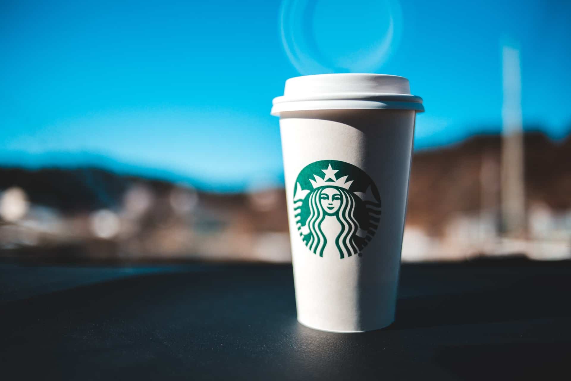 ☕ สตาร์บัคส์กับก้าวใหม่: เมื่อกาแฟพรีเมียมกำลังจะวางขายในรูปแบบ "กาแฟกระป๋องพร้อมดื่ม"