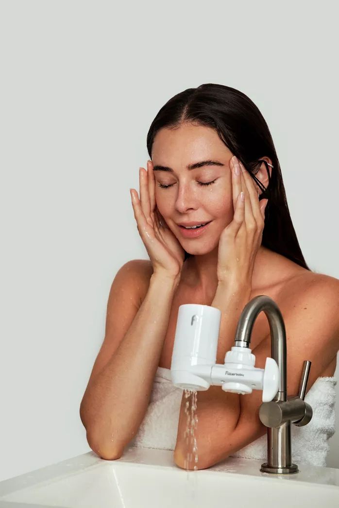 น้ำไม่สะอาด ตัวการของสิวที่คุณคาดไม่ถึง – ทำไมถึงควรมี Broot Faucet Filter ฟิลเตอร์ก๊อกน้ำสำหรับผิวหน้า