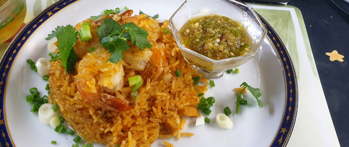 ข้าวอบมันกุ้ง เมนูสุดฟินที่หอมมันจนต้องยอมแพ้ เปิดโลกความอร่อยที่สายกินไม่ควรพลาด