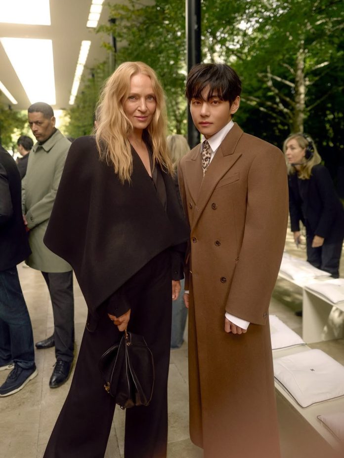 V แห่ง BTS สะเทือน Paris Fashion Week ศิลปิน K-Pop ที่ถูกพูดถึงมากที่สุดทั่วโลก