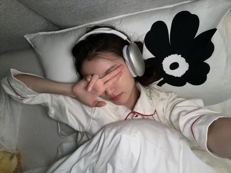 ชอบฟังเพลงผ่านหูฟังใช่ไหม ? อย่าเผลอหลับไปโดยเปิดเพลงนะ 🎧