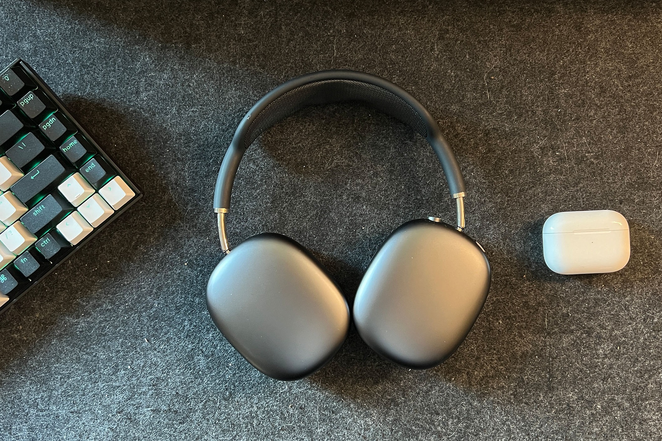 AirPods Max สุดยอดความลงตัวของหูฟังสายแฟชั่น