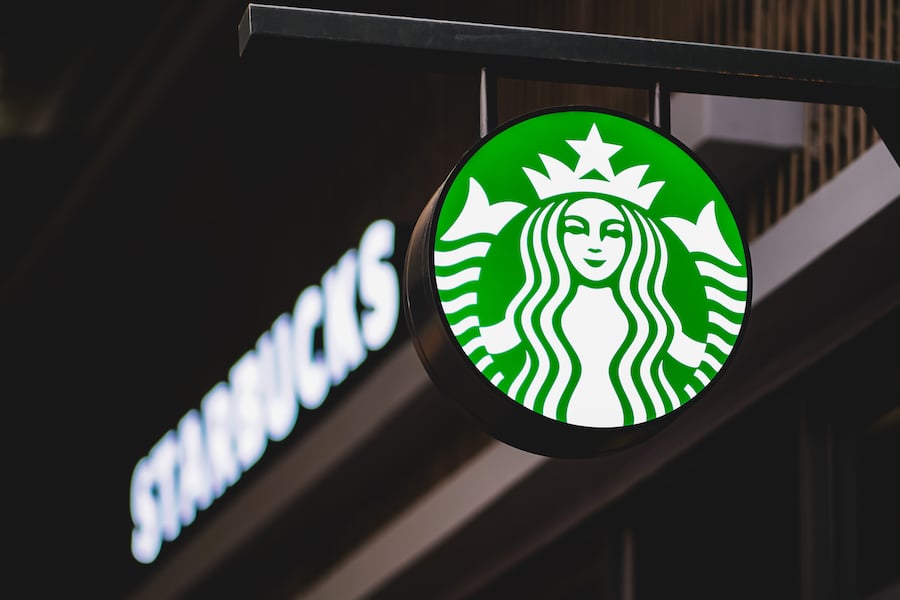 ☕ สตาร์บัคส์กับก้าวใหม่: เมื่อกาแฟพรีเมียมกำลังจะวางขายในรูปแบบ "กาแฟกระป๋องพร้อมดื่ม"