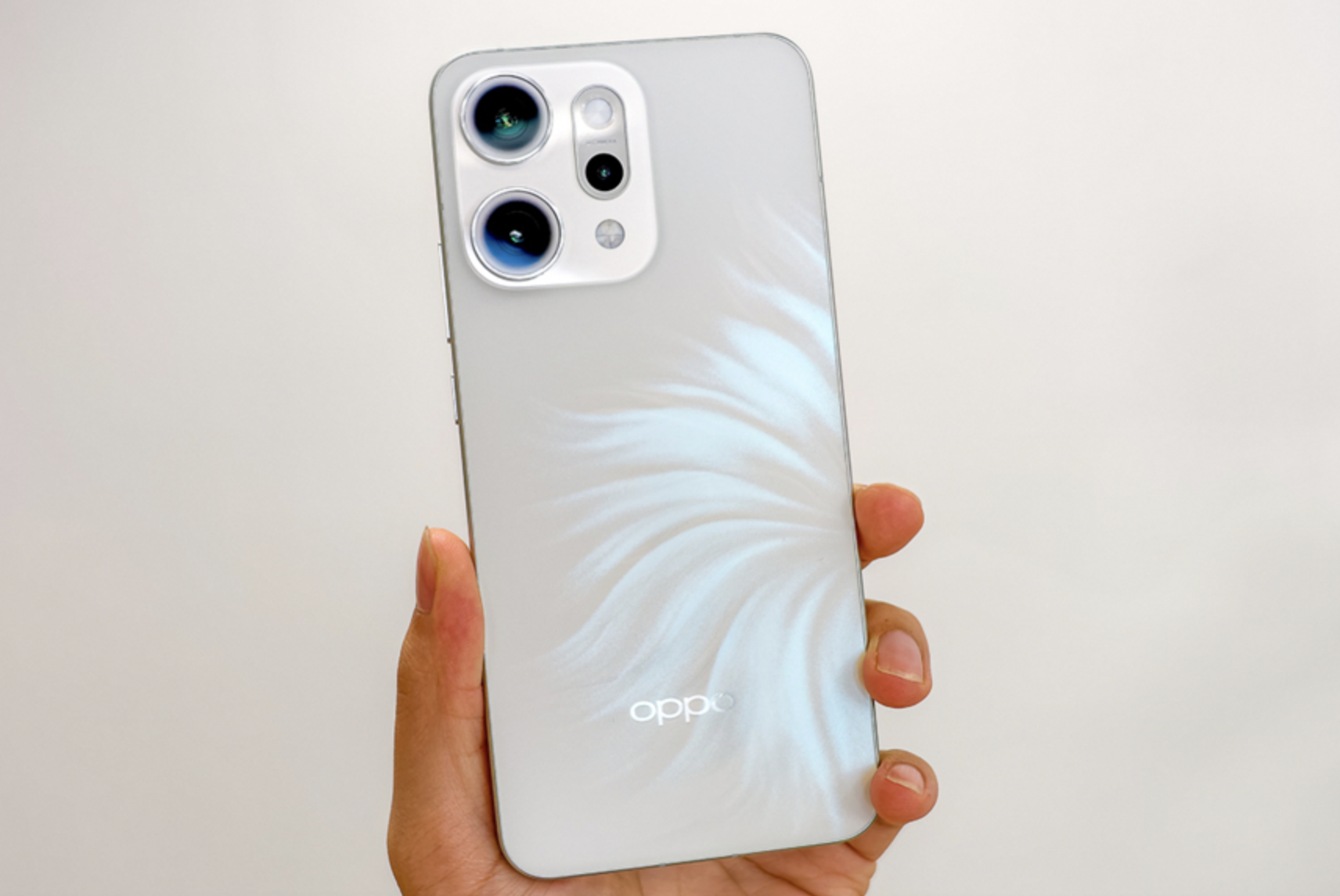 OPPO Reno14 Pro: มือถือเรือธงรุ่นตัวใหม่ที่มาพร้อมทั้งรูปลักษณ์ที่ดีและประสิทธิภาพอันทรงพลัง