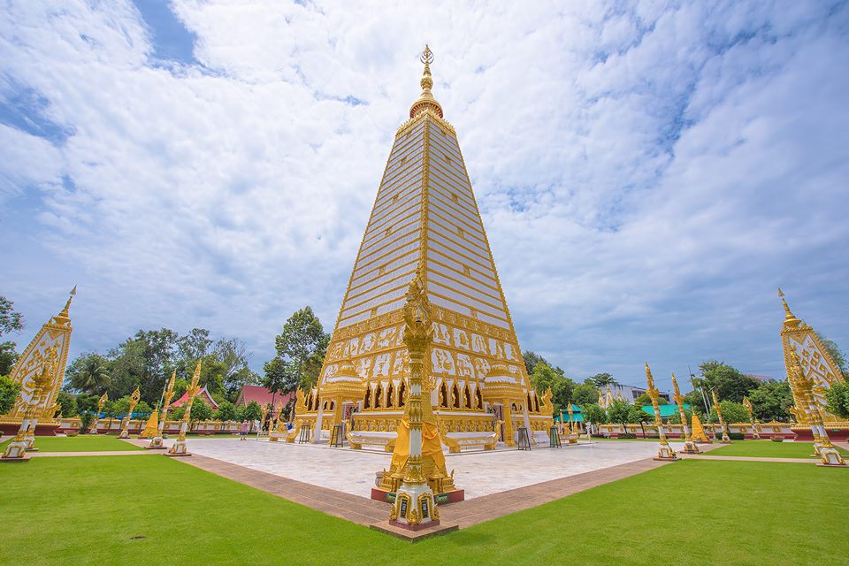 ตามรอยศรัทธา เขมจิราต้องรอด ณ แดนธรรมอุบลราชธานี
