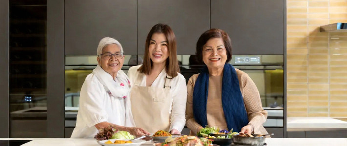 จากครัวใต้เล็กๆ สู่สตูดิโอครัวสุดลักซ์บนชั้นสอง บ้านที่หายใจด้วยกลิ่นอาหาร