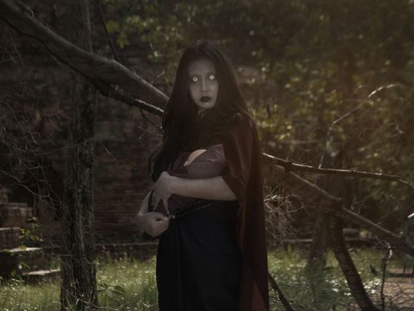 ผีตายทั้งกลม 