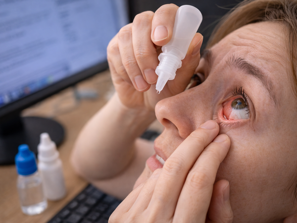 หยอดน้ำตาเทียมแล้วแสบตา