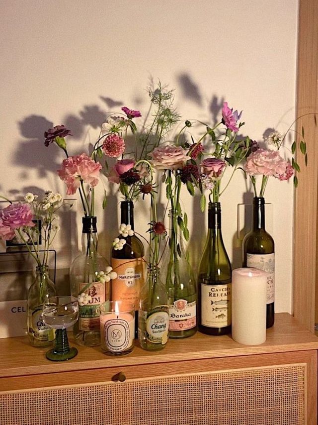 ปลูกดอกไม้ตกแต่งห้อง ทำไมถึงทำให้ห้องดูมีชีวิตมากขึ้น