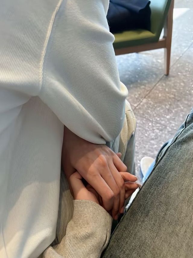 บางคนติด Skinship ทำไมการสัมผัสถึงสำคัญกับความสัมพันธ์มากกว่าที่คิด