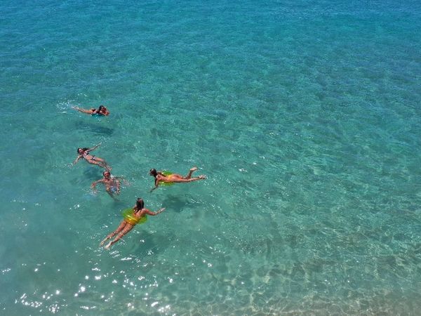 ว่ายน้ำ กีฬาที่ให้อะไรมากกว่าที่คิด