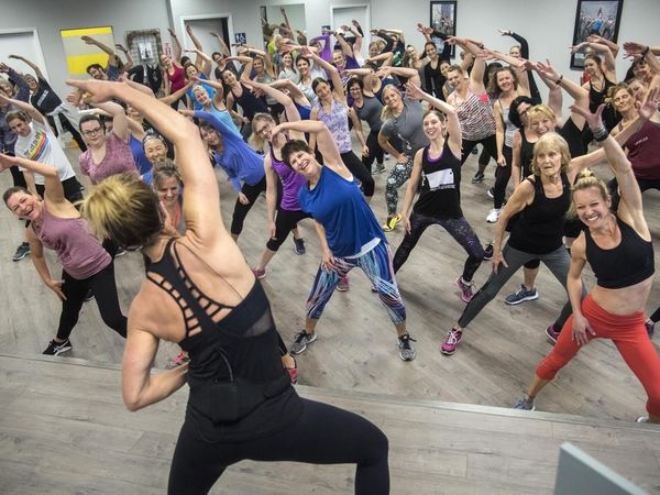 Zumba เต้นเหมือนง่าย แต่เหนื่อยกว่าที่คิด (และติดง่ายแบบไม่รู้ตัว)