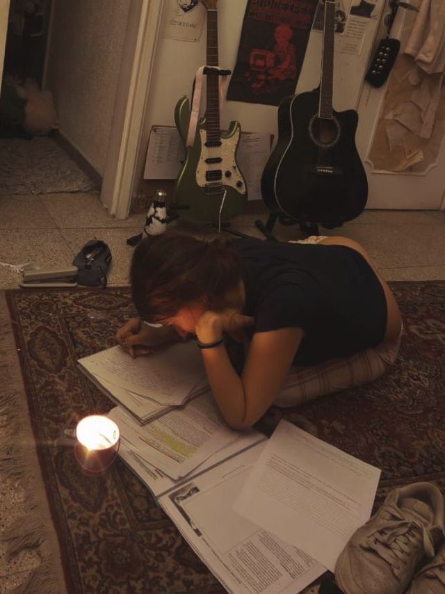 ทำไม “สมองแล่นตอนกลางคืน” ถึงเกิดขึ้นกับบางคน?