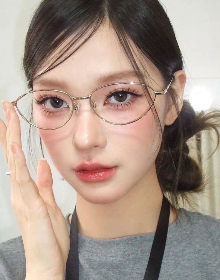 “ใส่แว่นแล้วสายตาสั้น ‘น้อยลง’? เรื่องจริงหรือความเข้าใจผิดที่หลายคนเชื่อ” Image2