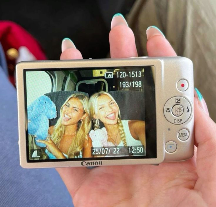 จากเทคโนโลยีล้ำ สู่ความเรียล การกลับมาของกล้องดิจิตอล Image3