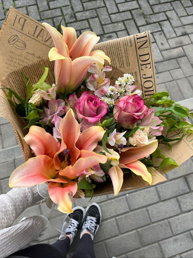 ช่อดอกไม้หนึ่งช่อ ทำไมของเล็ก ๆ ถึงมีความหมายมากขนาดนี้?