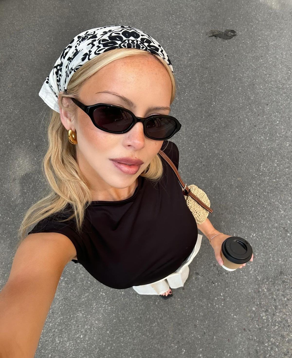 ติดใส่แว่นกันแดด แค่แฟชั่นหรือพฤติกรรมที่สะท้อนอะไรบางอย่าง? Image1