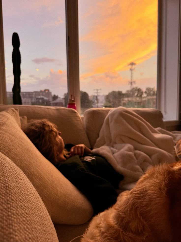 “Evening Blues” ทำไมพอถึงตอนเย็น…ใจมันแผ่วลงเฉย ๆ? Image2