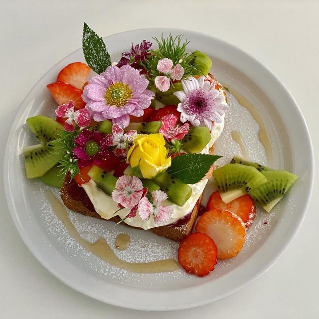 ดอกไม้กินได้ ความน่ารักบนจาน…ที่มากกว่าความสวย