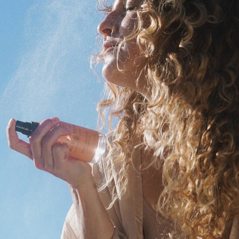 สเปรย์ผิว ไอเท็มหน้าร้อนที่ไม่ได้มีดีแค่ความสดชื่น Image3