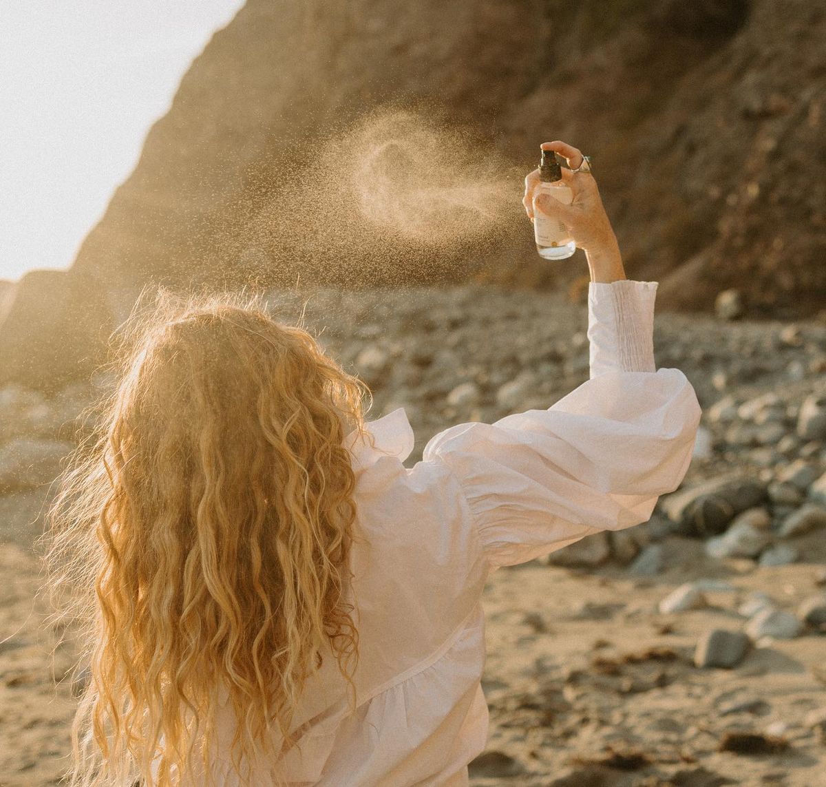 สเปรย์ผิว ไอเท็มหน้าร้อนที่ไม่ได้มีดีแค่ความสดชื่น Image2