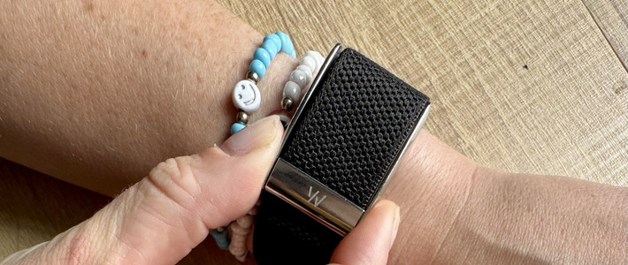 Fitbit Air สมาร์ตแบนด์ไร้จอราคาเบา