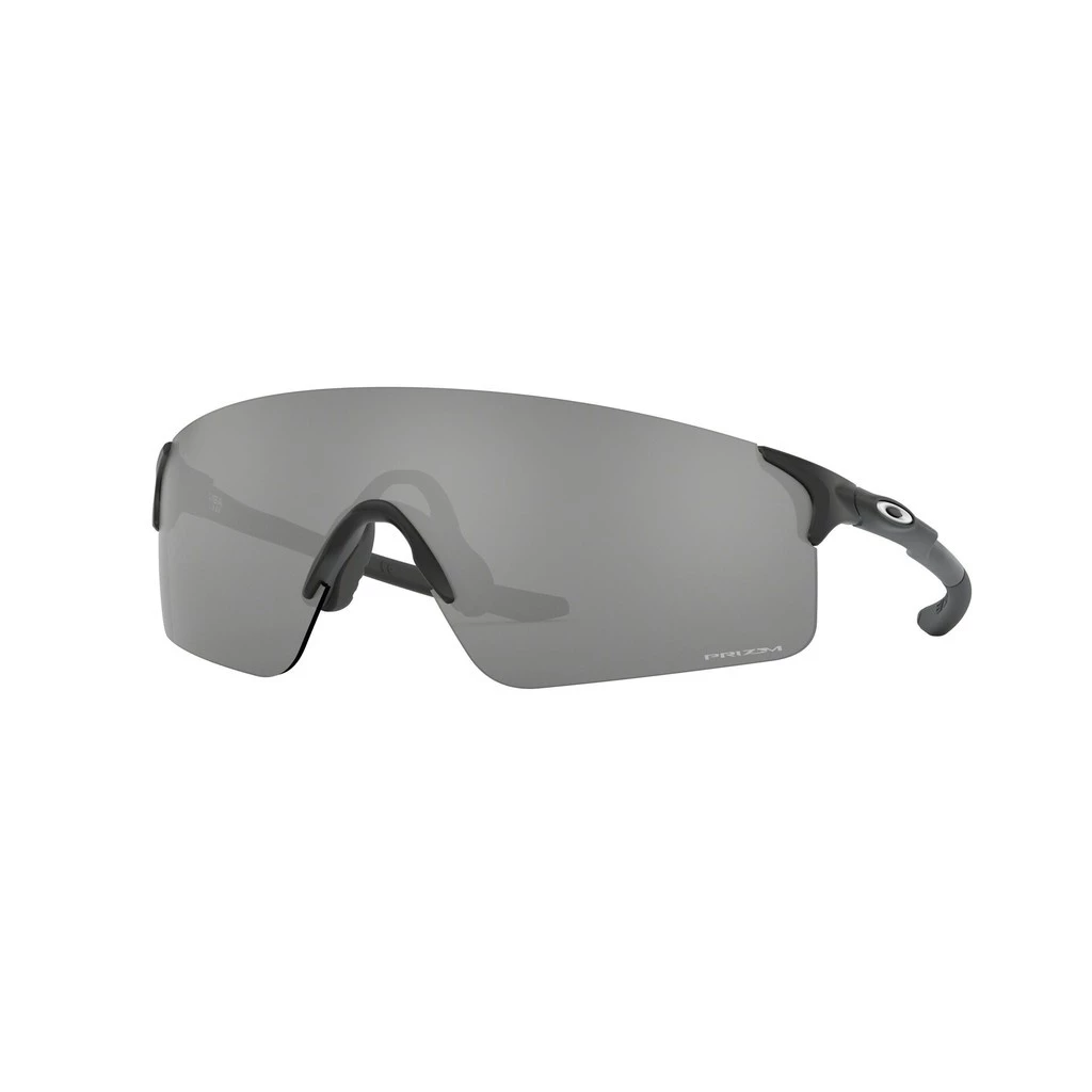 Oakley EVZero Blades เป็นแว่นที่ฟีล “นักกีฬา + แฟชั่น” ชัดมาก และยังฮิตต่อเนื่องมาหลายปี Image2