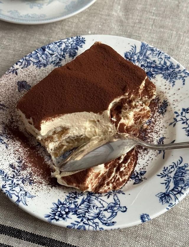 ทีรามิสุ ขนมหวานที่ไม่ได้ดังแค่ความอร่อย แต่ดังเพราะ ‘ความรู้สึก’ ที่มันให้