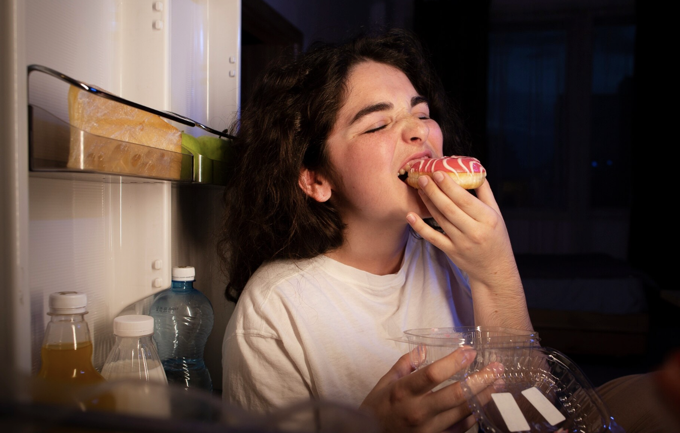 กินข้าวดึก ส่งผลกับร่างกายมากแค่ไหน? Image1