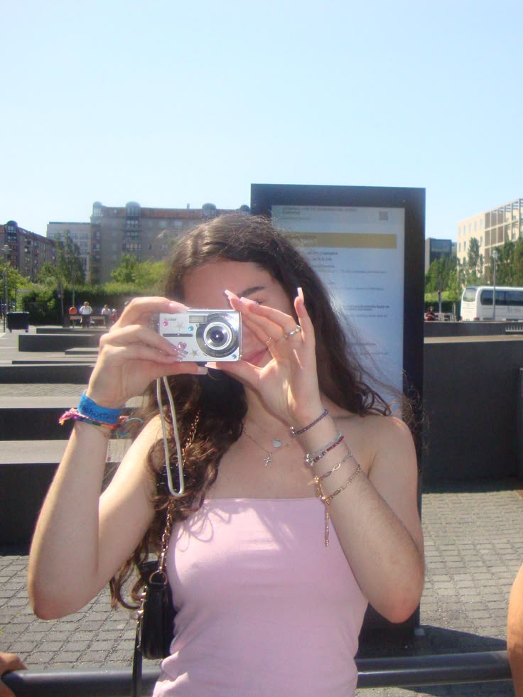 ทำไมคนรุ่นใหม่ถึงกลับมาหลงรักการถ่ายรูปด้วยกล้องดิจิตอล? Image1