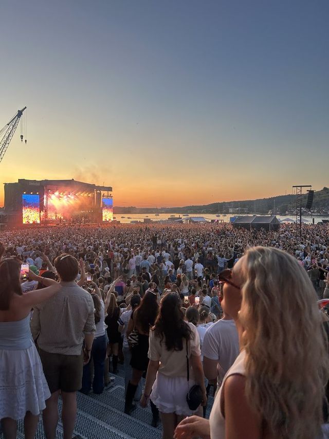 ไปคอนเสิร์ตช่วยยืดอายุได้จริงไหม? หรือแค่รู้สึกมีความสุขไปเอง