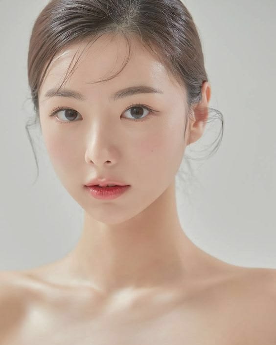 แต่งหน้าปรุงจืด หรือเราแค่เหนื่อยกับการแต่งหน้าตลอดเวลา? Image3