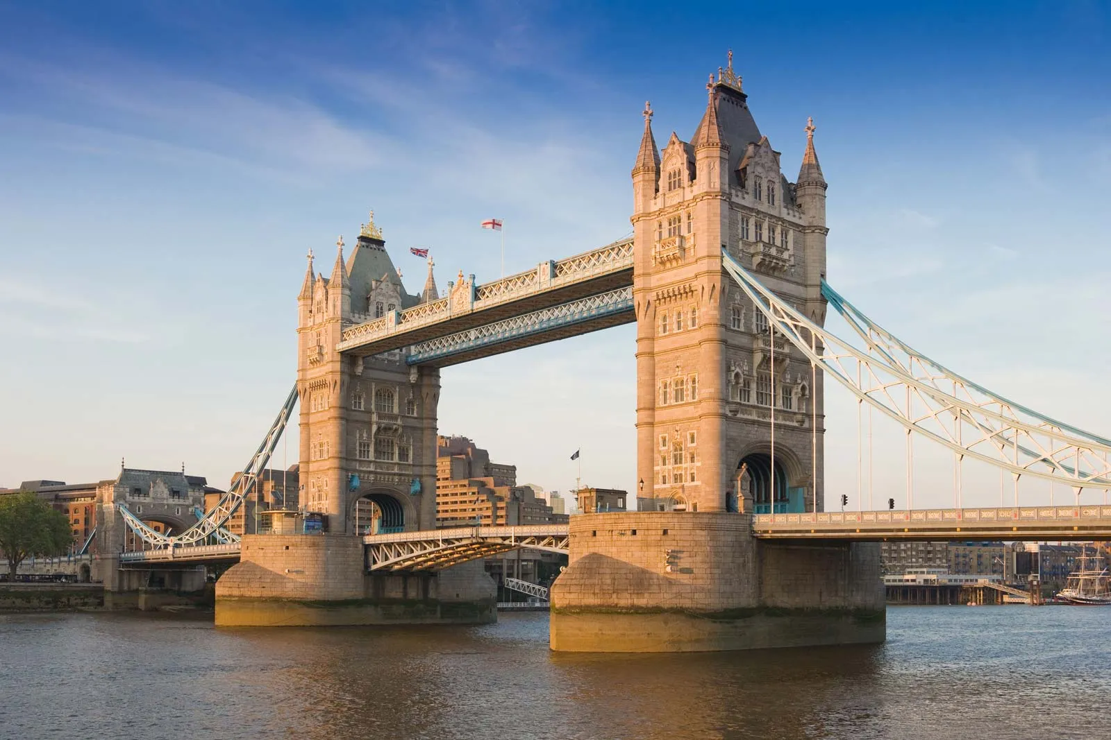 Tower Bridge กับ London Bridge ต่างกันอย่างไร หลายคนสับสนมาตลอด Image1