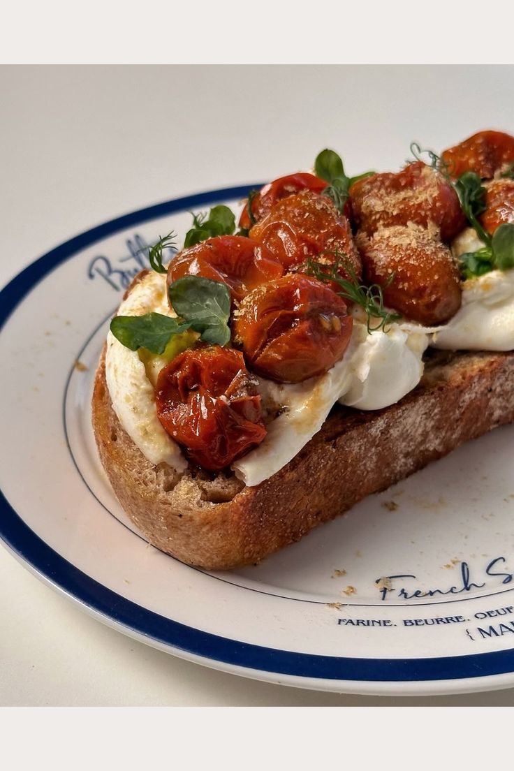 Burrata ชีสที่แค่ผ่าครึ่งก็ทำให้หลายคนหิว Image2