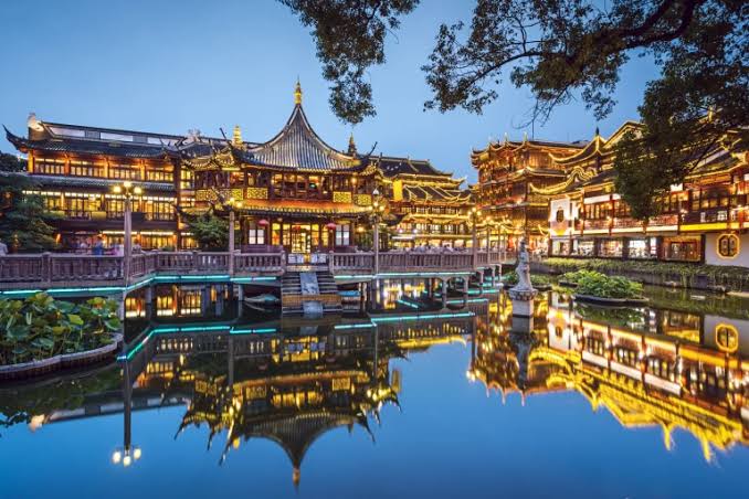 สวนอวี้หยวน (Yu Garden) สวนจีนโบราณใจกลางเมืองเซี่ยงไฮ้ Image1
