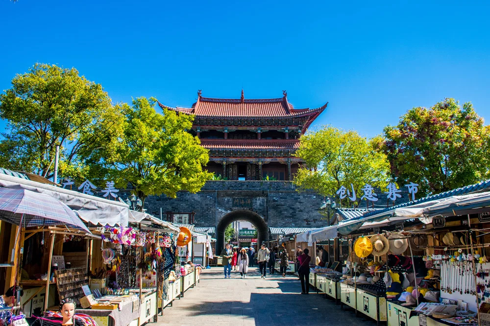 เมืองโบราณต้าหลี่ (Dali Ancient Town) เมืองเก่าอันเงียบสงบที่โอบล้อมด้วยภูเขาและทะเลสาบ Image1