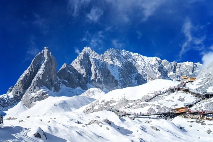 ภูเขาหิมะมังกรหยก (Jade Dragon Snow Mountain) ยอดเขาหิมะอันเป็นสัญลักษณ์ของเมืองลี่เจียง Image1